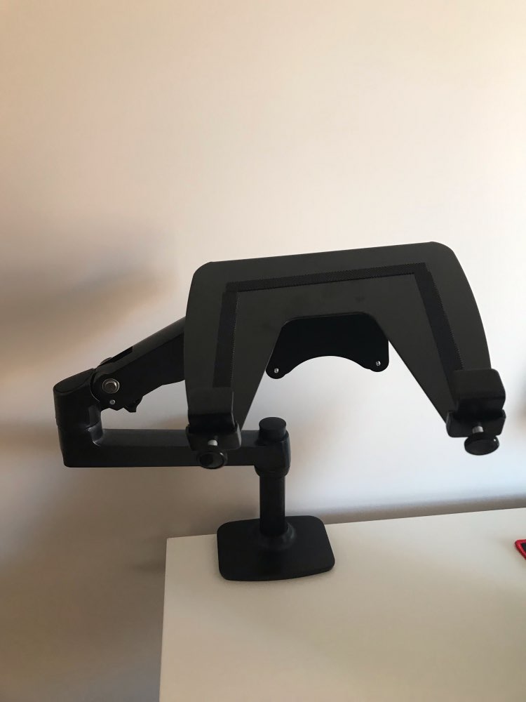 V62CT アルミ合金デスクトップマウントデュアルユース 1 - Monitor Arm Dual のレビューと価格